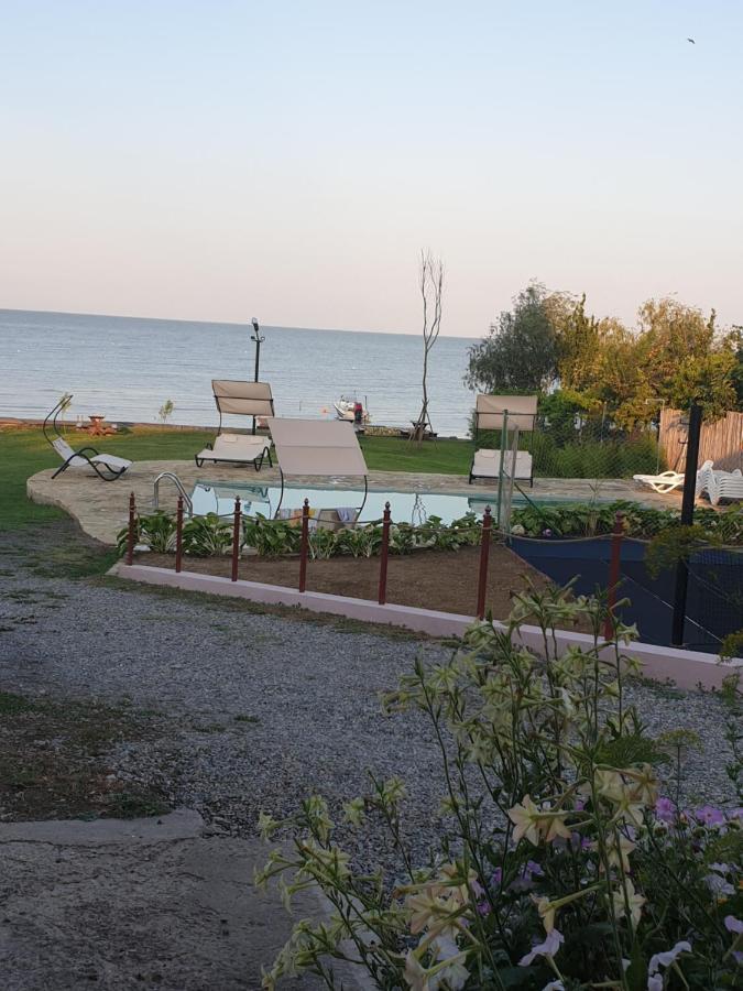 Poarta Apelor Hotel Sarichioi Buitenkant foto