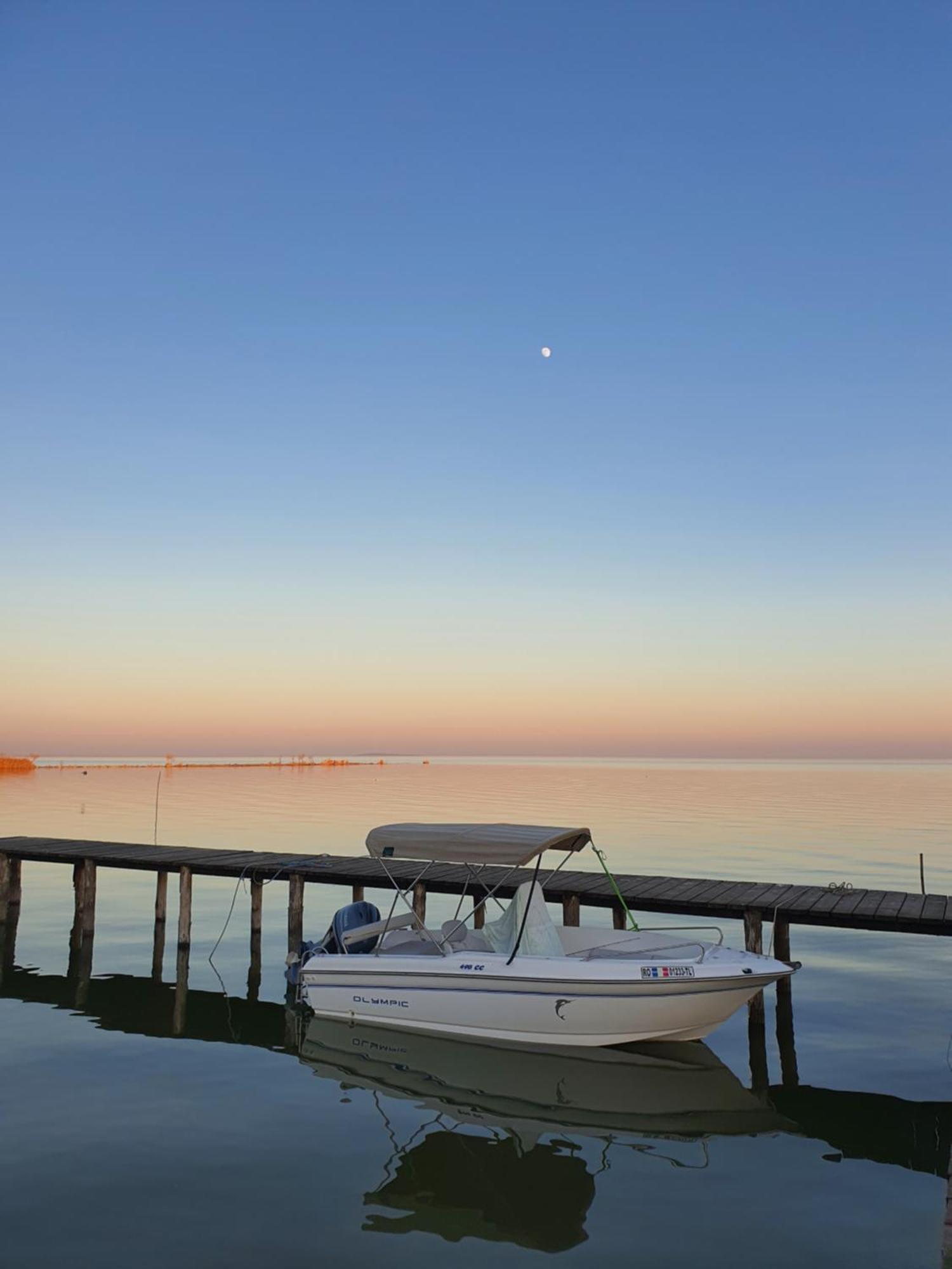 Poarta Apelor Hotel Sarichioi Buitenkant foto