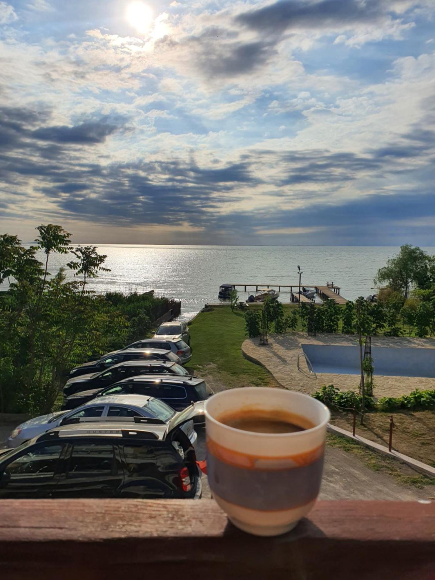 Poarta Apelor Hotel Sarichioi Buitenkant foto