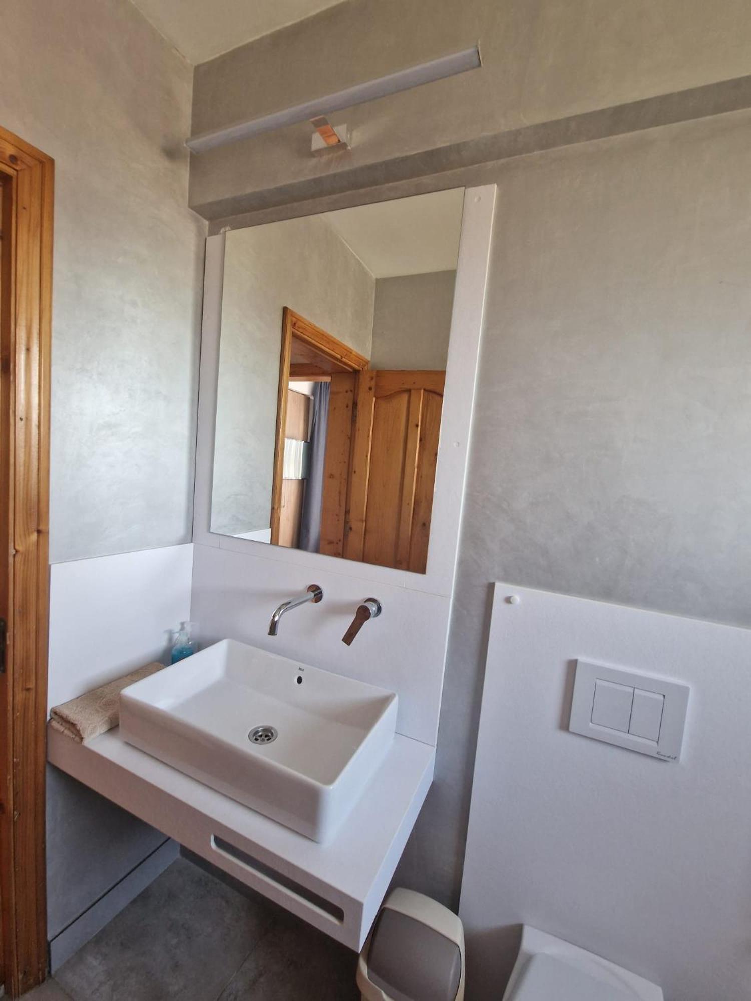 Poarta Apelor Hotel Sarichioi Buitenkant foto